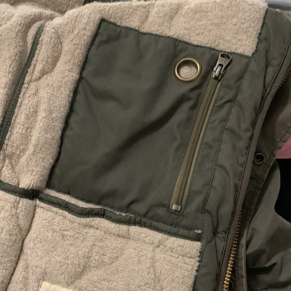 Aritzia TNA Griffith Convertable Parka In Military Green S - Picture 9 of 10